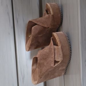 Pedro Garcia España Suede Wedge size 6.5